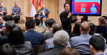 Michael Hadiono, Co-founder & CEO Ternakin, menjadi pembicara di AsiaBerlin Summit 2024